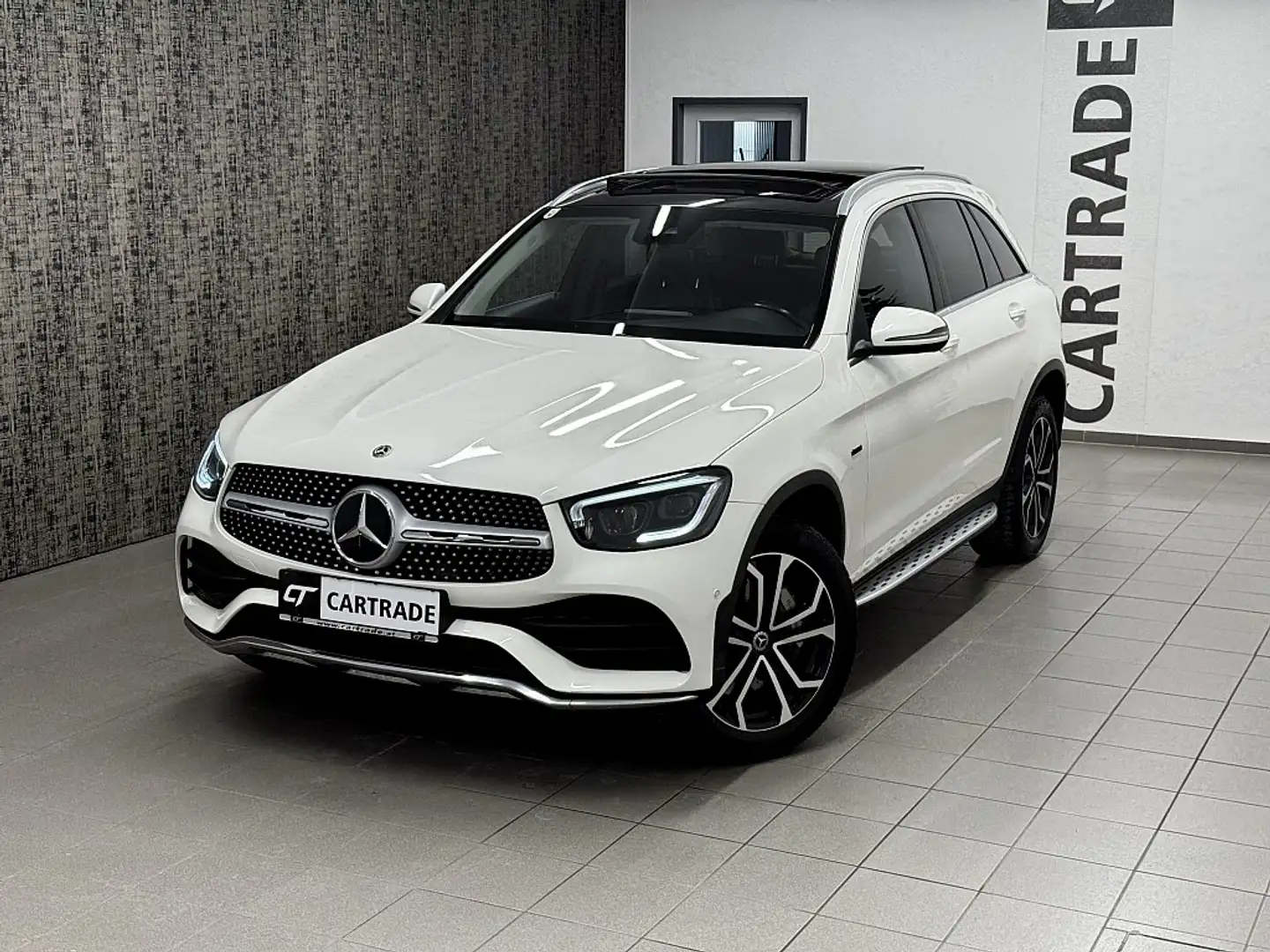 Mercedes-Benz GLC 300 de PHEV 4Matic AMG-LINE /MULTIBEAM LED/ VIRTUAL... Bílá - 2