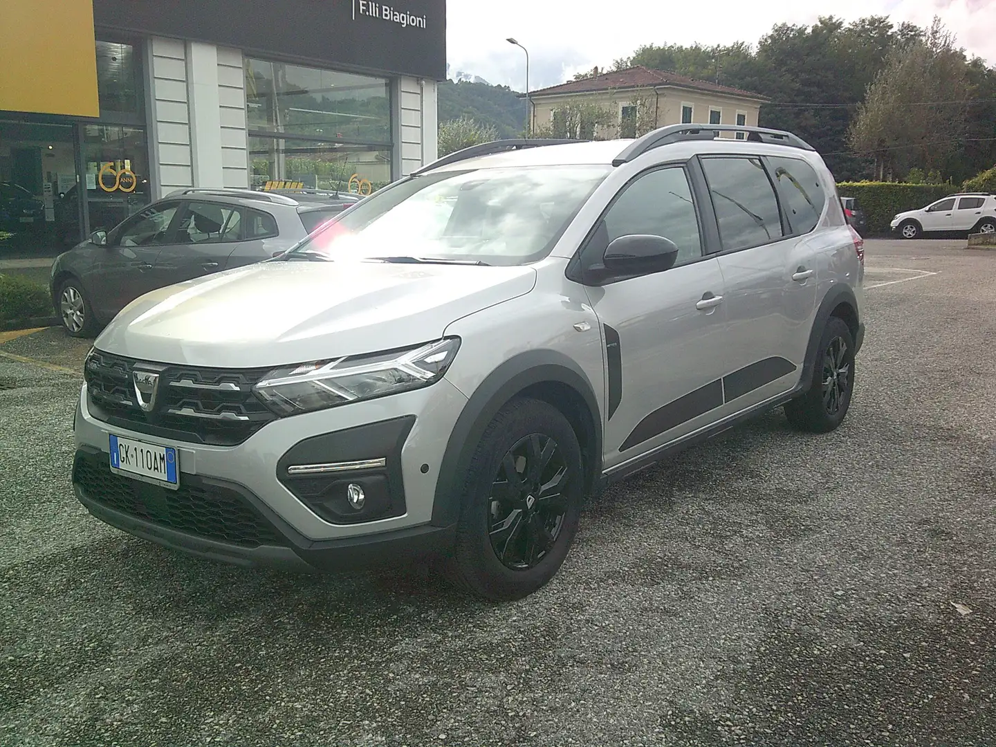 Dacia Jogger Jogger 1.0 tce Extreme Gpl 100cv 7posti Silber - 1