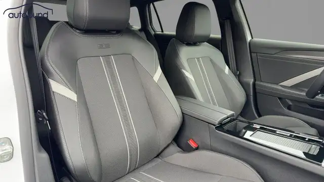 Opel Astra view 6