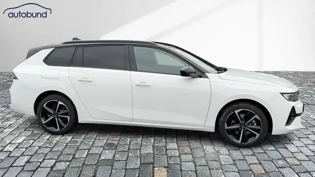 Opel Astra view 4