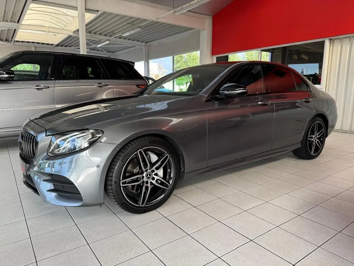 Mercedes-Benz E 200 d 9G-TRONIC AMG Line •NIEUWE STAAT• •CAMERA - 2