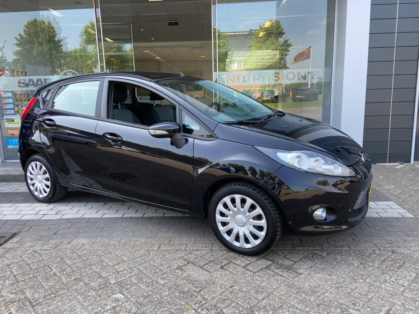 Ford Fiesta 1.25 Trend Airco 2sleutels Zwart - 2
