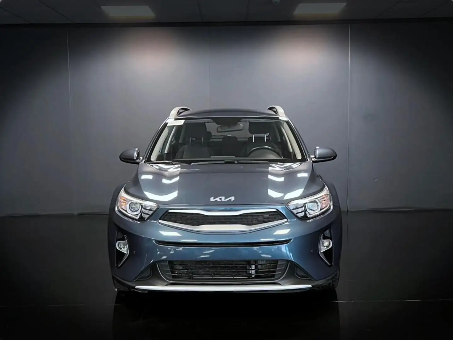 Kia Stonic 1.0 T-GDi 100 CV MHEV iMT Urban Blau - 2