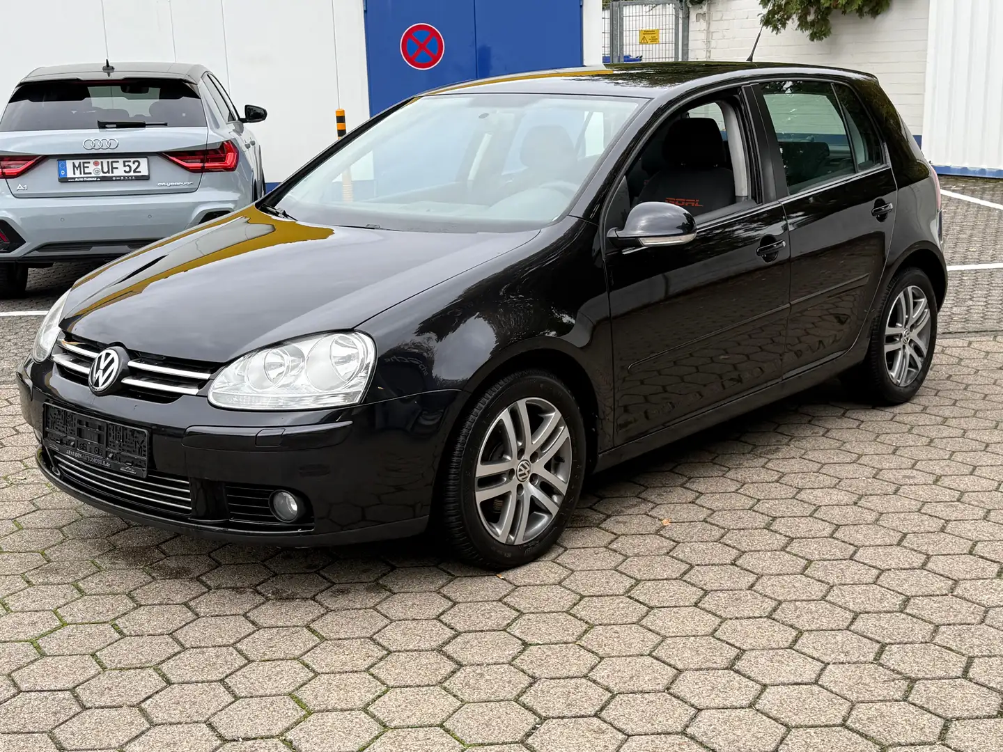Volkswagen Golf Goal* 1.6 L* Automatik Getriebe* Klimaautomatik* Schwarz - 2