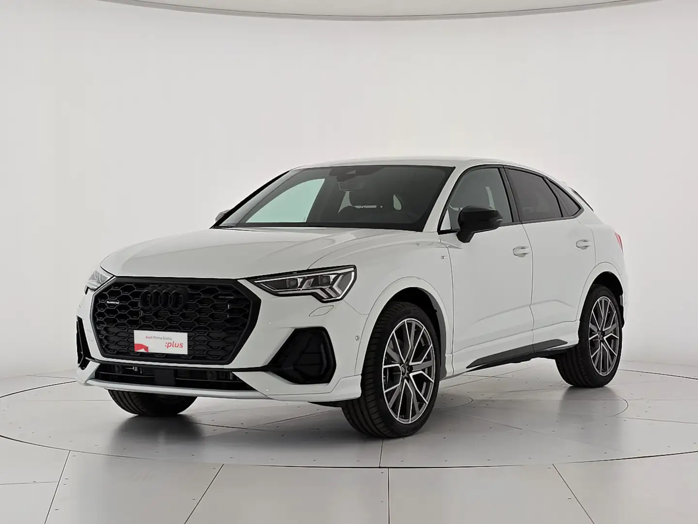 Audi Q3 sportback 40 2.0 tdi identity black quattro 193cv Bianco - 1