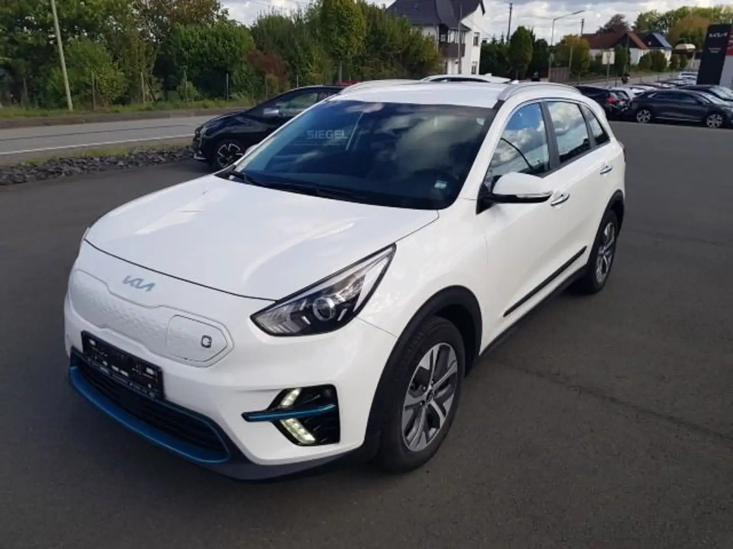 Kia Niro e-Niro Vision Facelift Weiß - 2