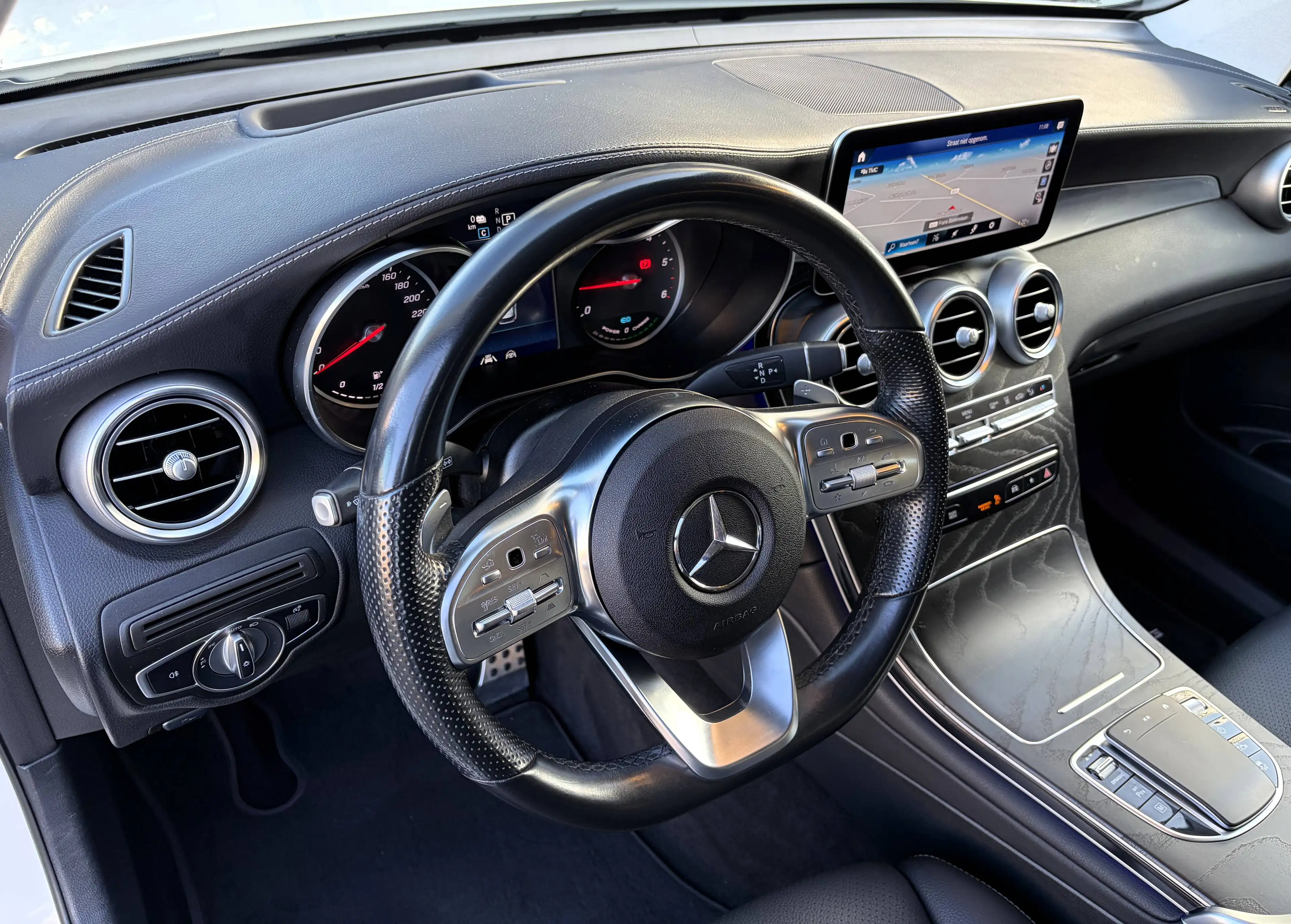 Mercedes-Benz GLC 300 de AMG 4-Matic PHEV - CARPLAY - BURMESTER - CAMERA — photo 12