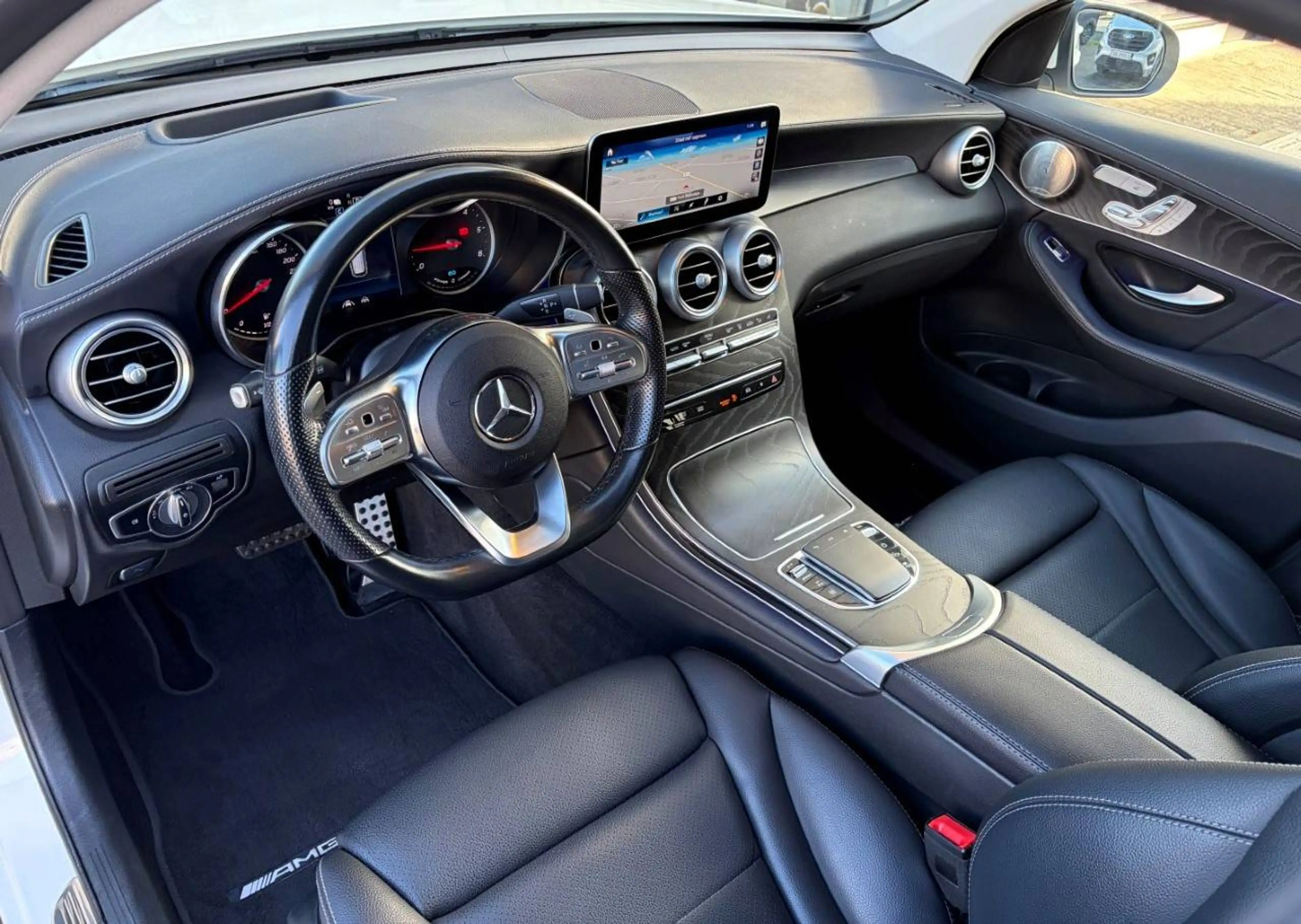 Mercedes-Benz GLC 300 de AMG 4-Matic PHEV - CARPLAY - BURMESTER - CAMERA — photo 11