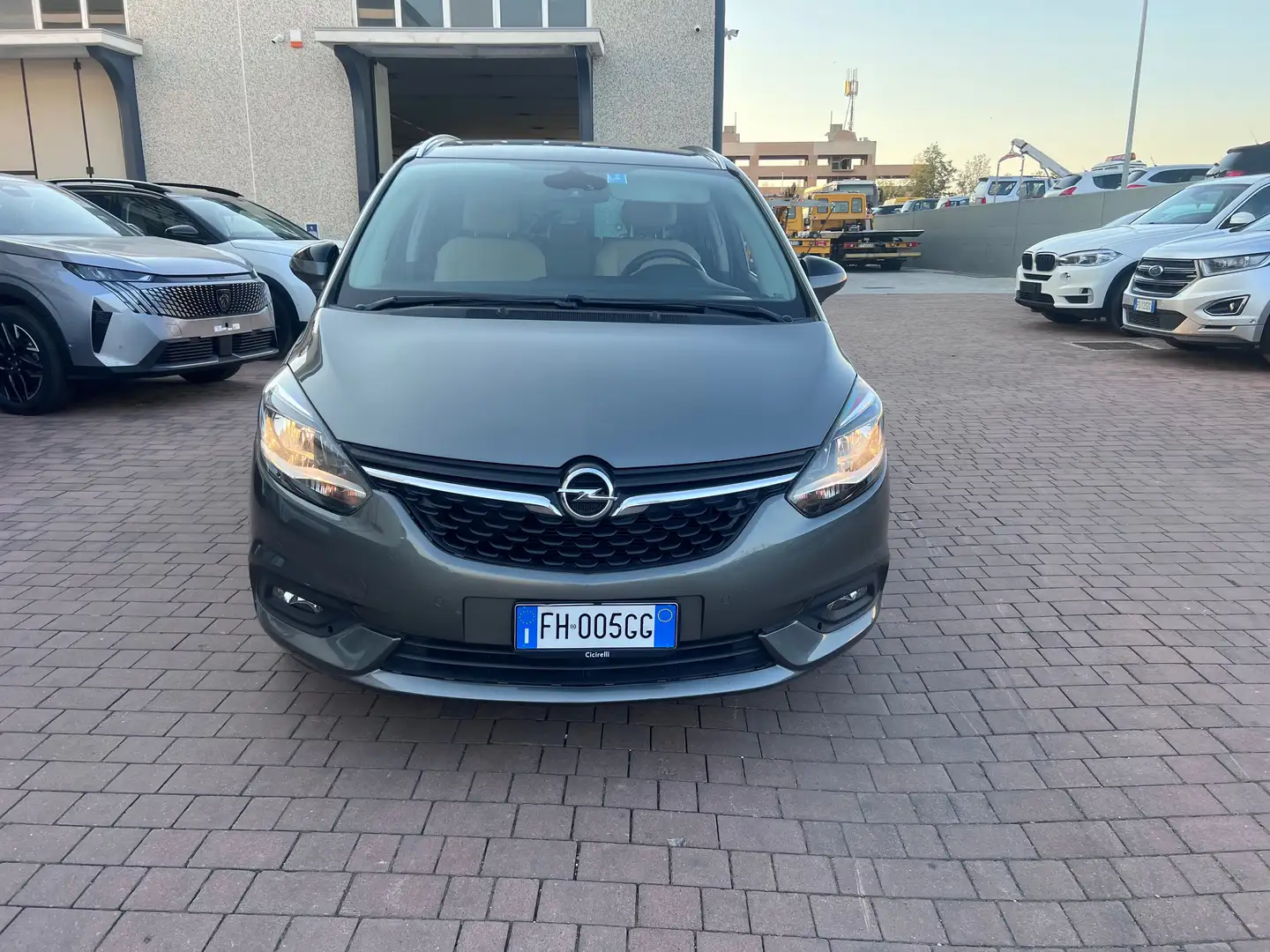 Opel Zafira Tourer Zafira III Tourer 1.6 t Cosmo ecoM 150cv E6 Gris - 2