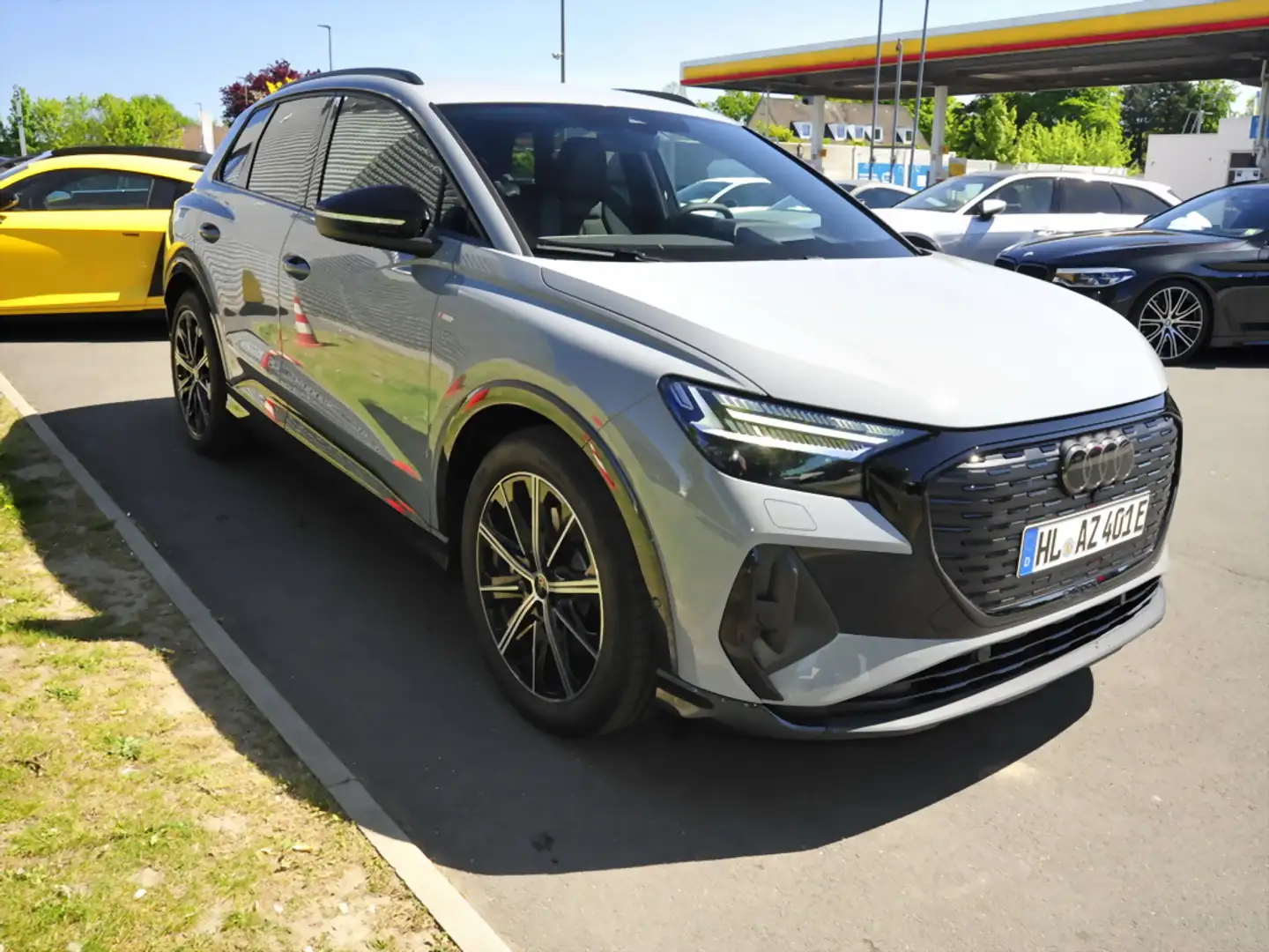 Audi Q4 e-tron 45 Optik-Paket Audi Connect Matrix-LED Grau - 2