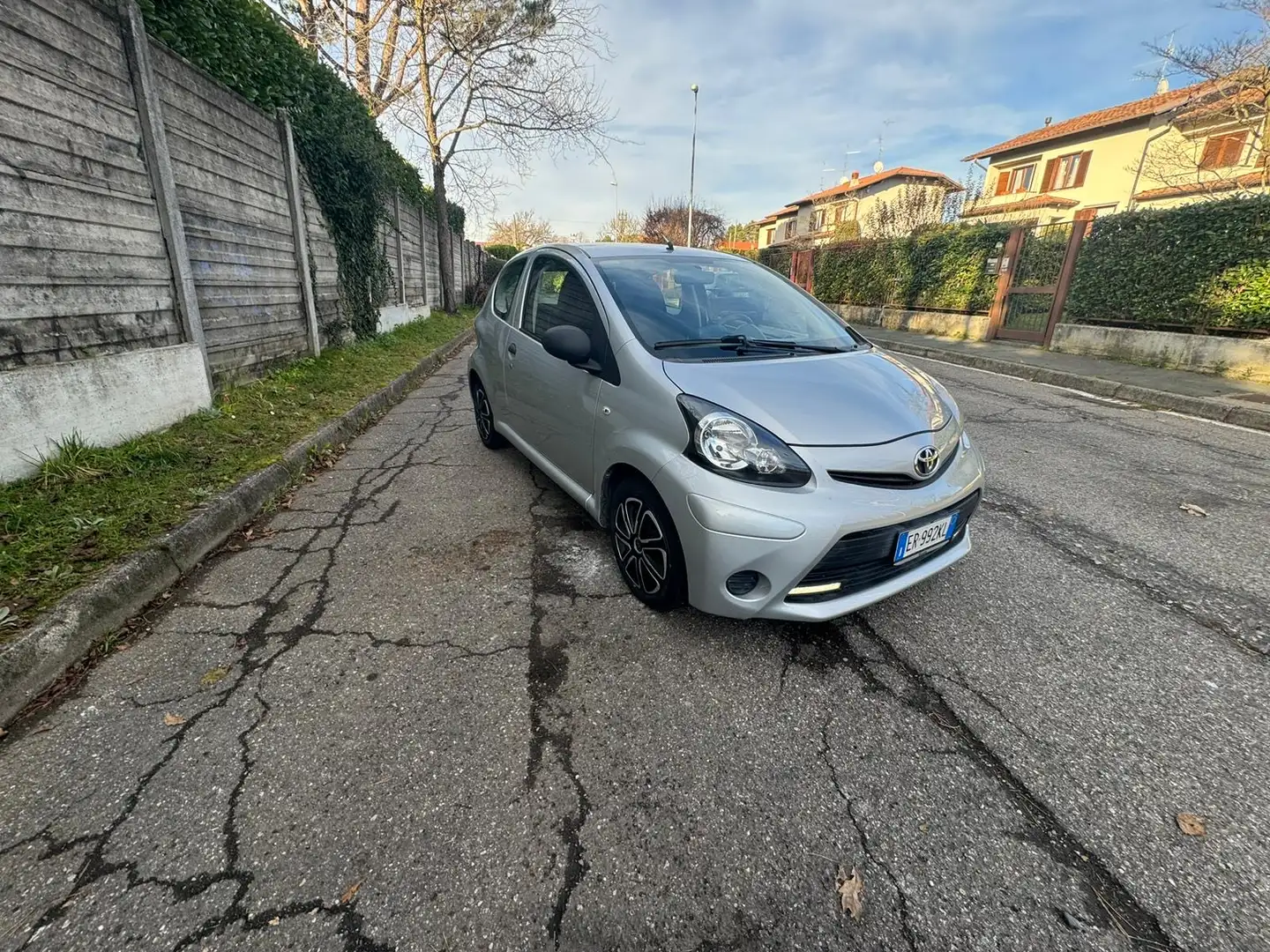 Toyota Aygo 3p 1.0 Orange connect (tobasco) - 1