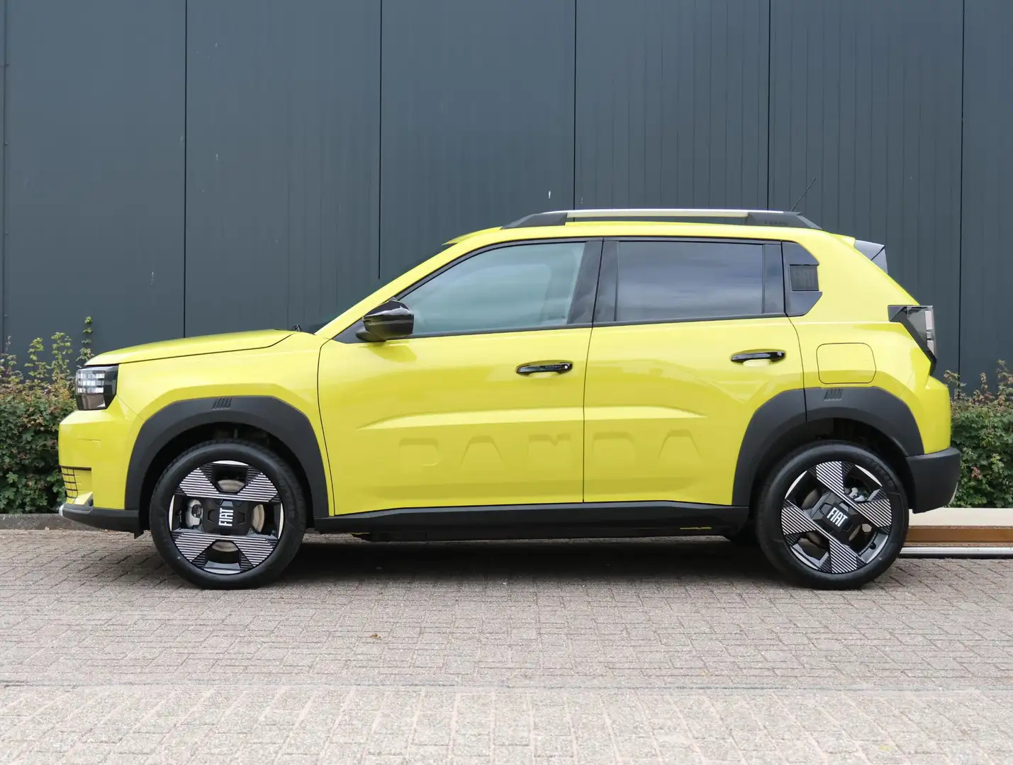 Fiat Grande Panda La Prima 11 kW 44 kWh | NIEUW | DIRECT LEVERBAAR Geel - 2