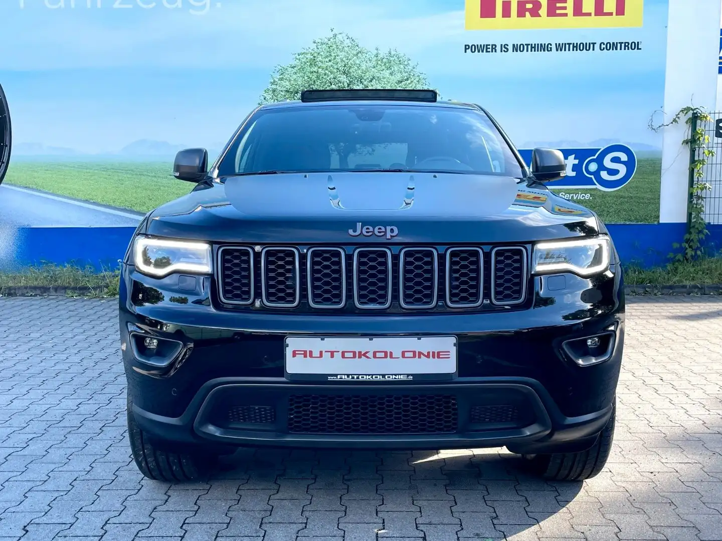 Jeep Grand Cherokee 3.0 CRD TRAILHAWK*1.HAND*PANO*AHK Černá - 2