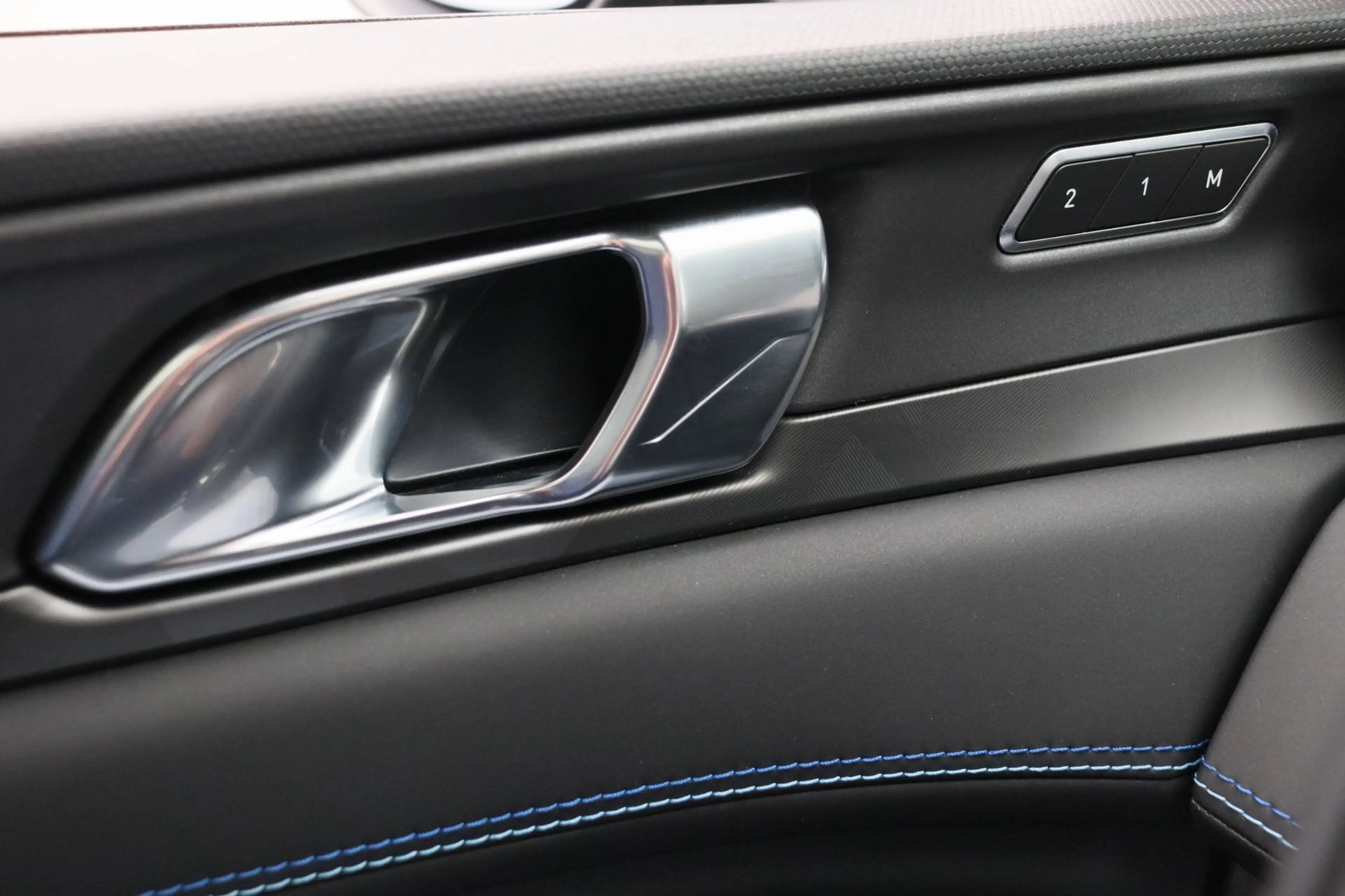 Lynk & Co 01 1.5 261PK Plug-in Hybrid *Zwarte Hemel* * 360° Cam — photo 30