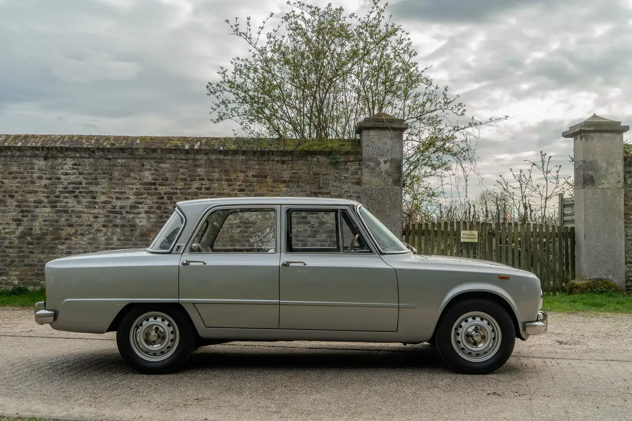 Alfa Romeo Giulia Biscione, foto 3