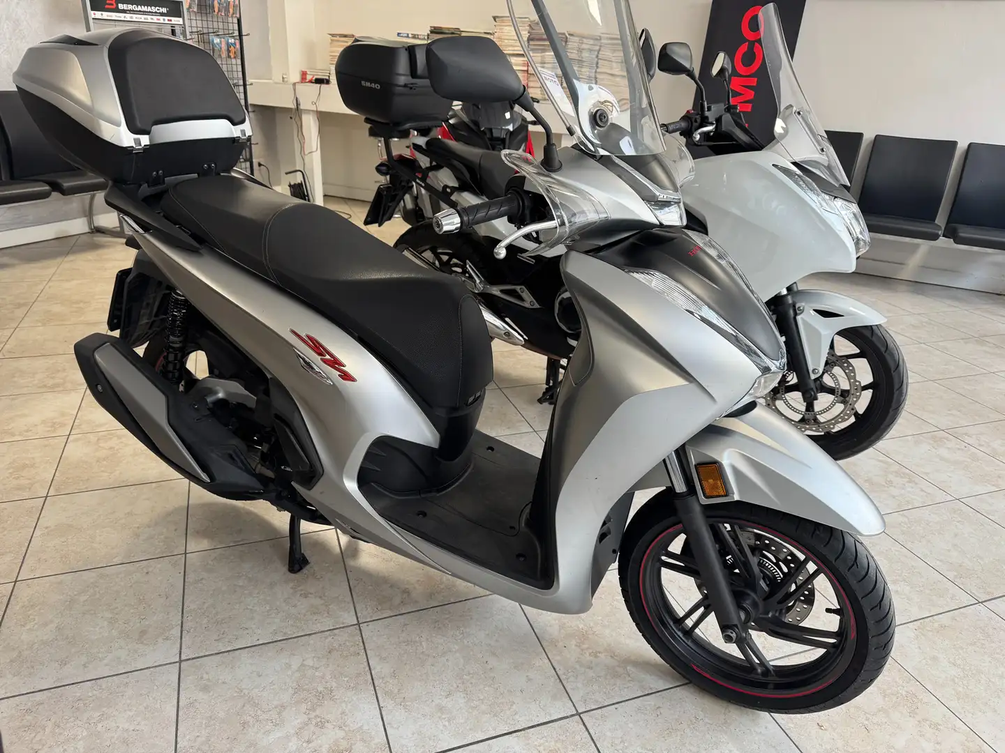 Honda SH 350i SPORT Gri - 2