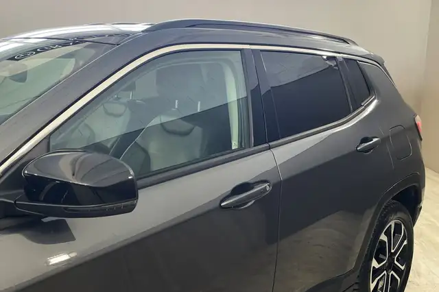 Jeep Compass view 9
