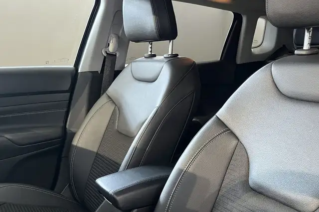 Jeep Compass view 10