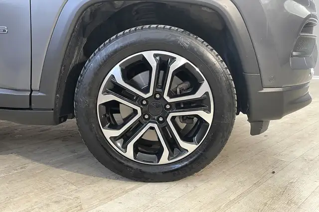 Jeep Compass view 8
