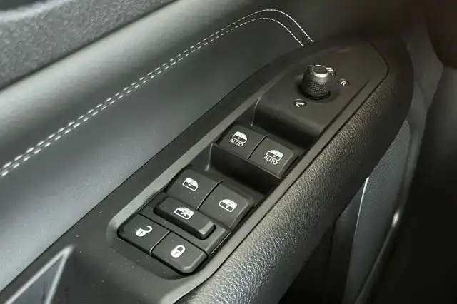 Jeep Compass view 26