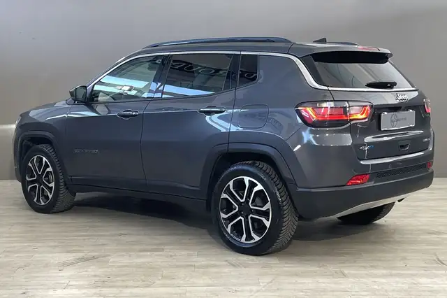 Jeep Compass view 3