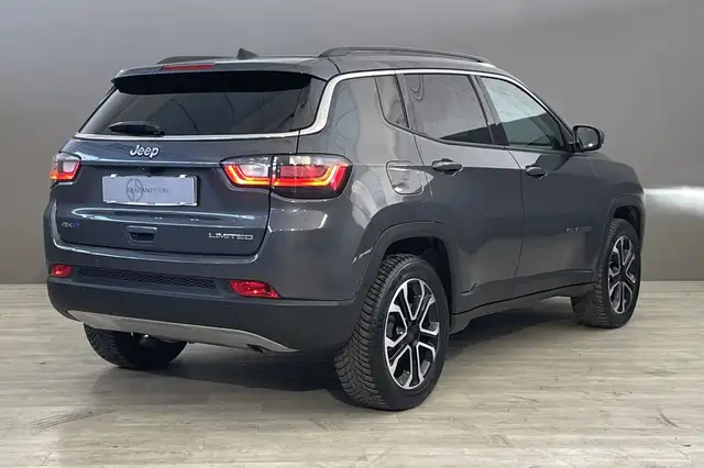 Jeep Compass view 5