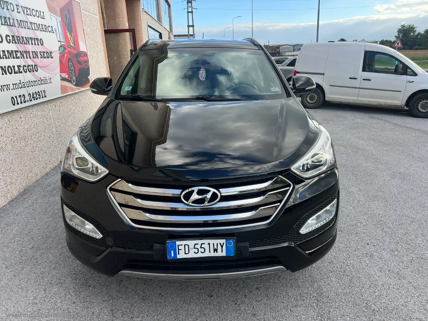 Hyundai SANTA FE 2.0 CRDi 4WD Comfort TELECAMERA NAVI 18 Zwart - 2