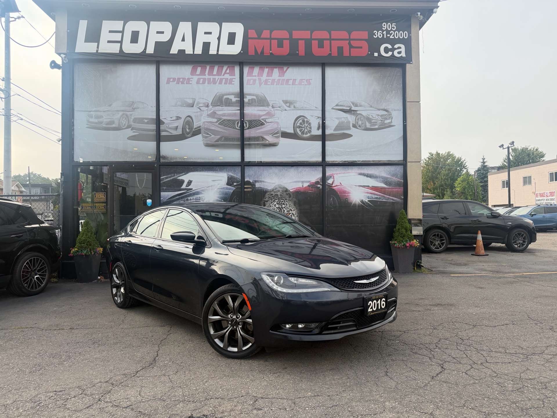 2016 Chrysler 200 S, AWD, Camera, Sunroof, Carplay, *OneOwner*NoClai