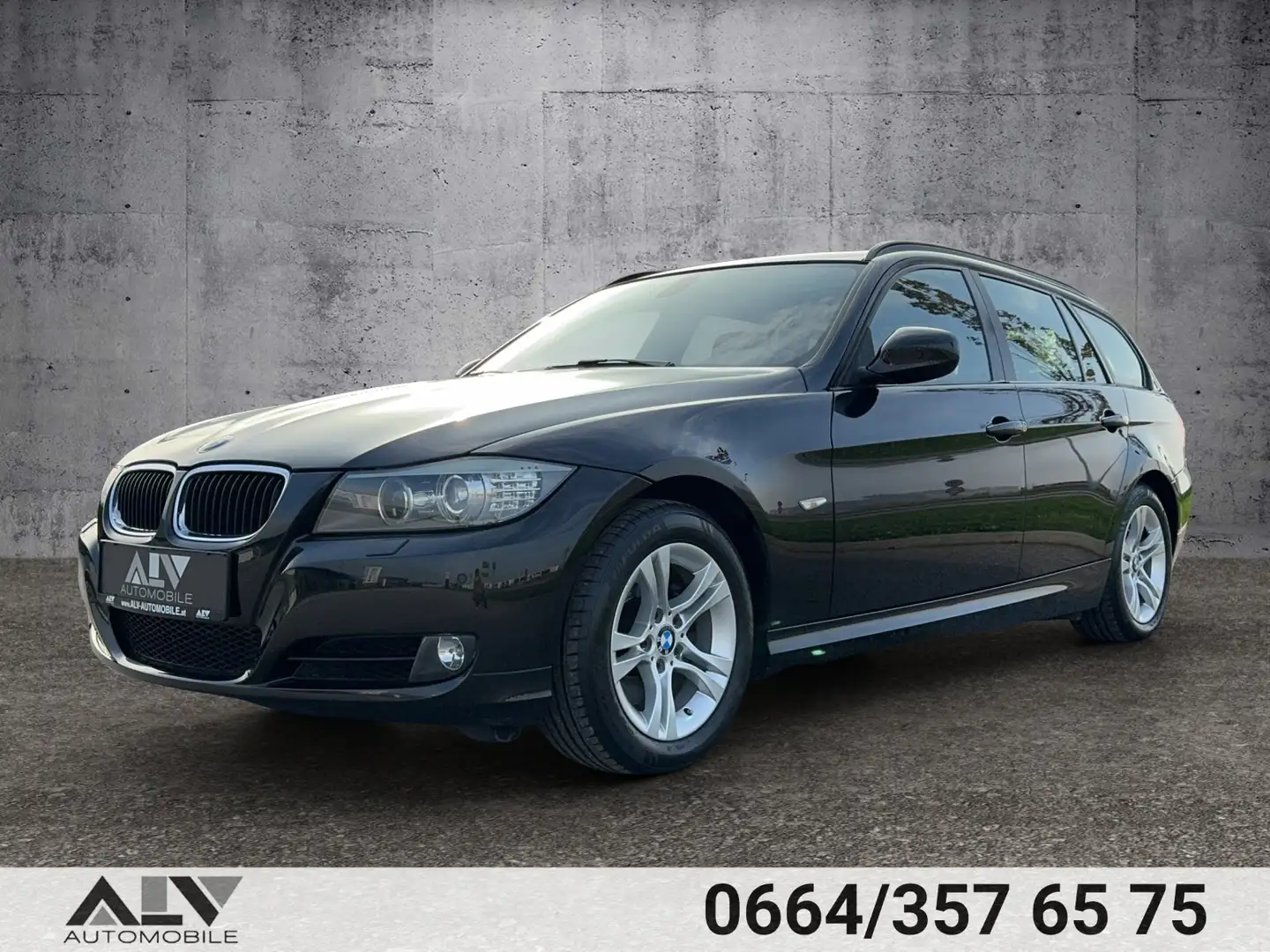 BMW 320 320i Touring Automatik|Pano|Leder Schwarz - 2