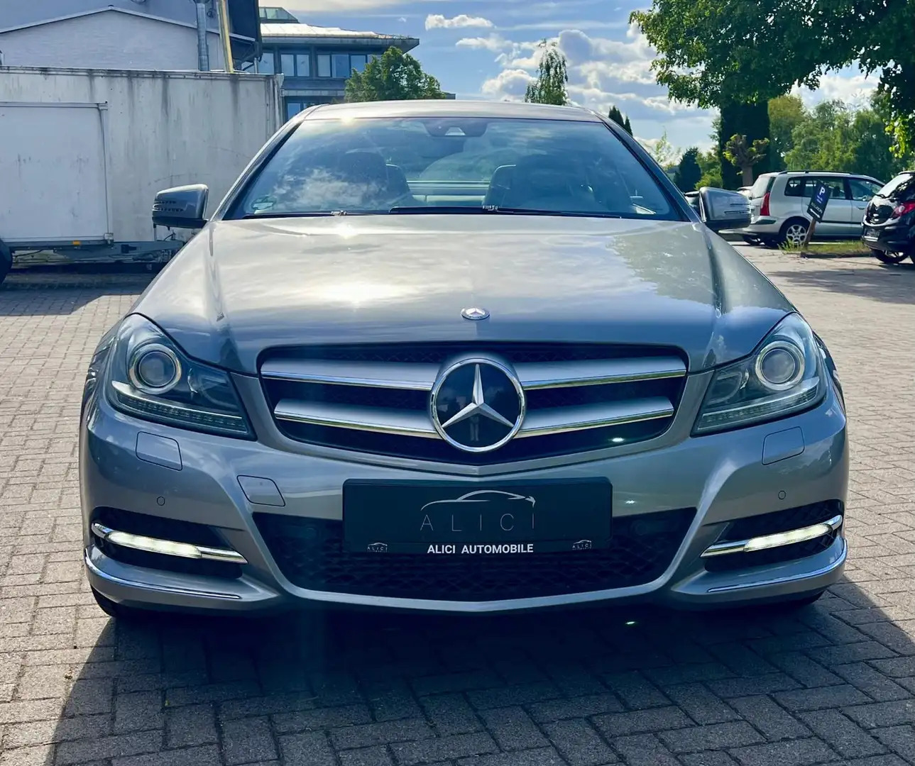 Mercedes-Benz C 250 Coupe CGI BlueEfficiency *AHK* Stříbrná - 2