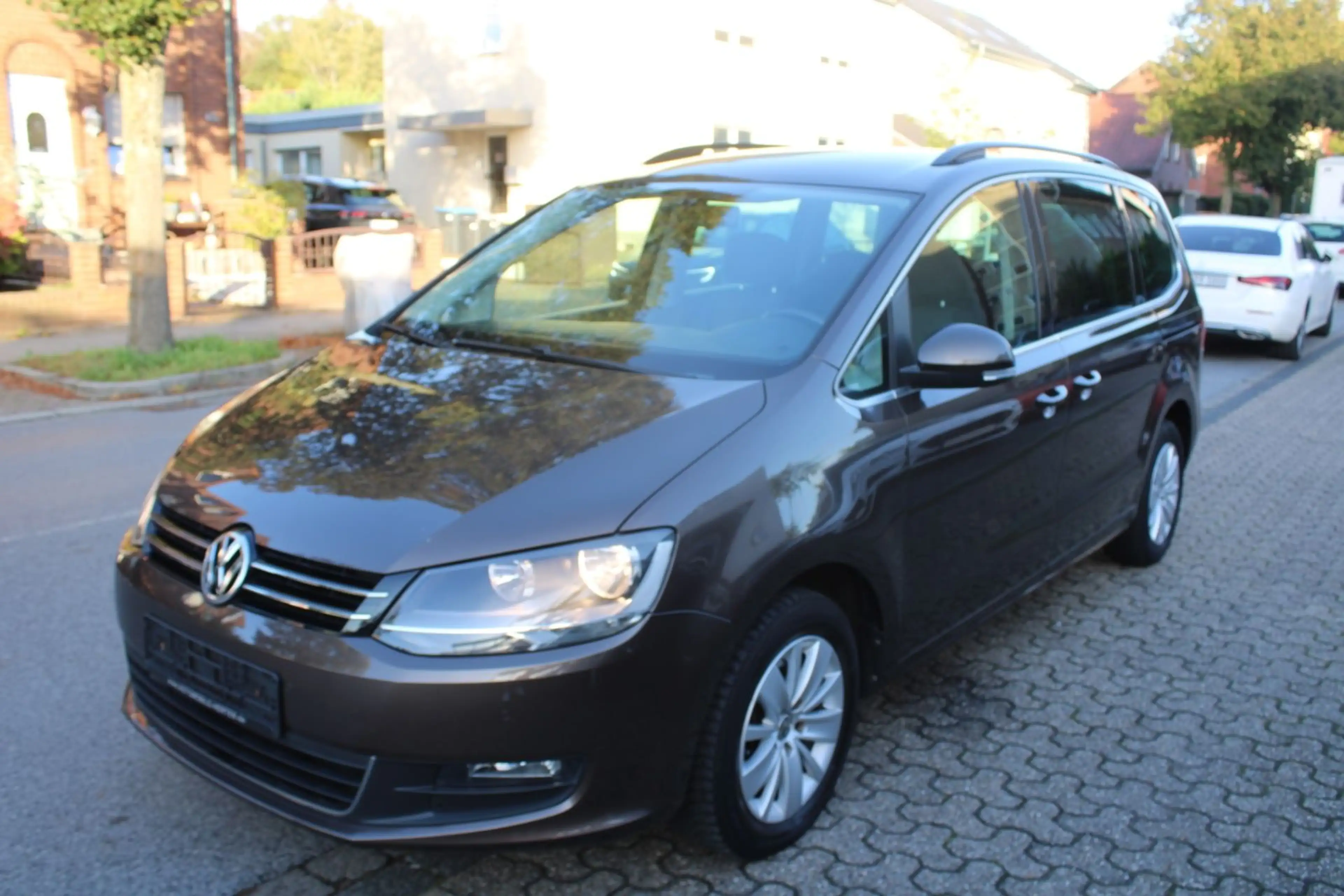 Volkswagen Sharan 1.4 TSI Comfortline BMT*7SITZER*NAVI*SHZ! — photo 5