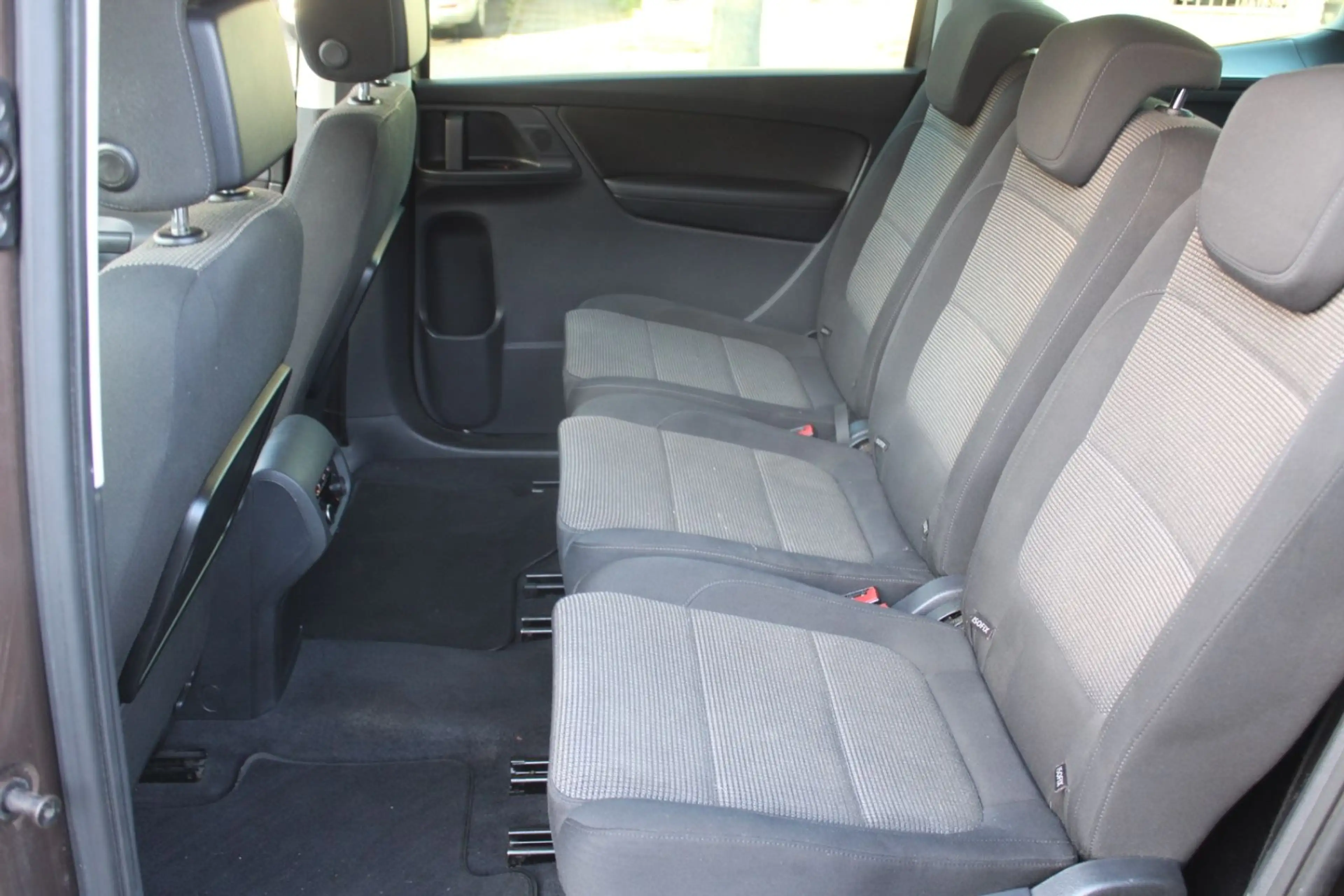 Volkswagen Sharan 1.4 TSI Comfortline BMT*7SITZER*NAVI*SHZ! — photo 11