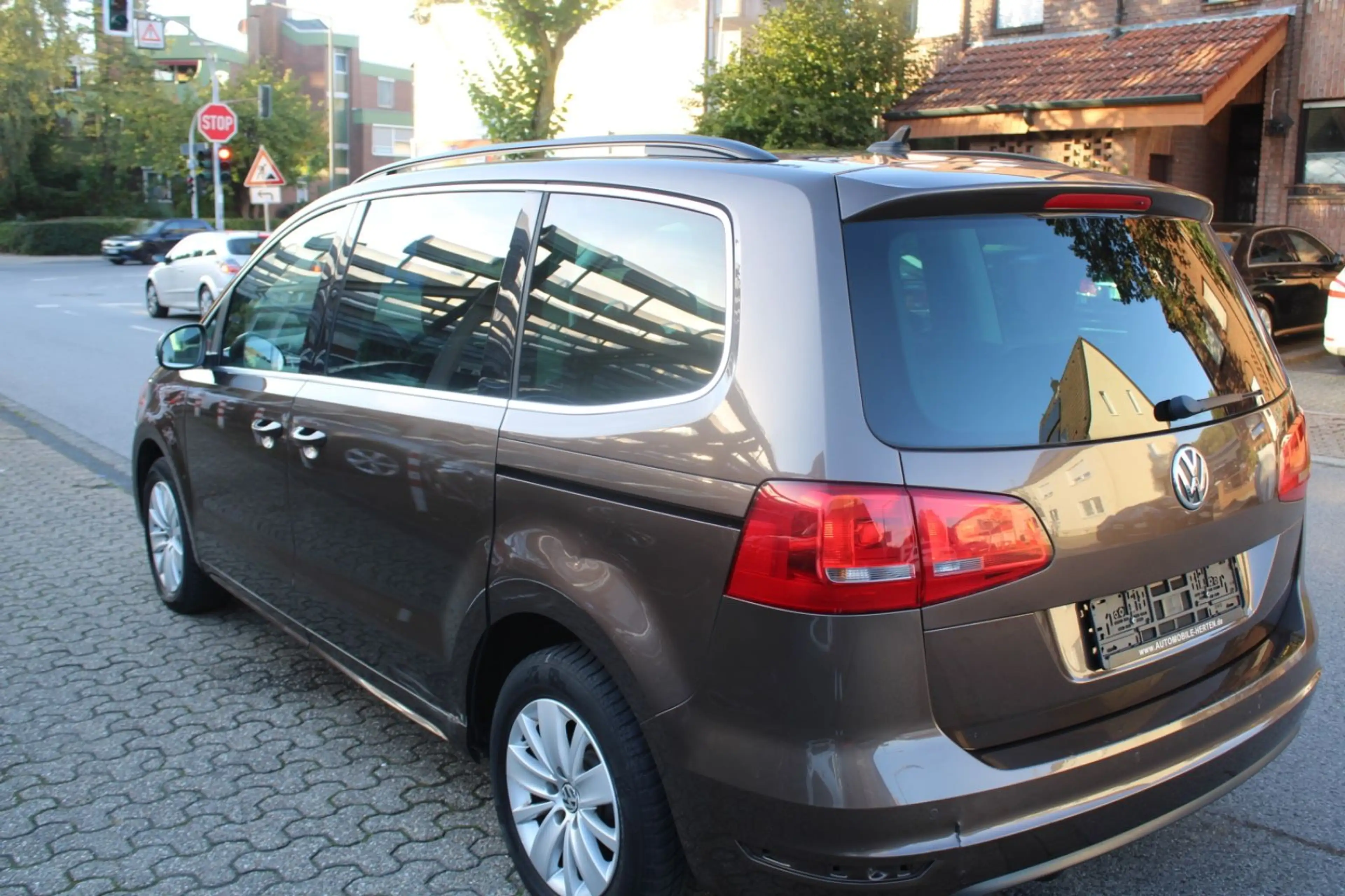 Volkswagen Sharan 1.4 TSI Comfortline BMT*7SITZER*NAVI*SHZ! — photo 7
