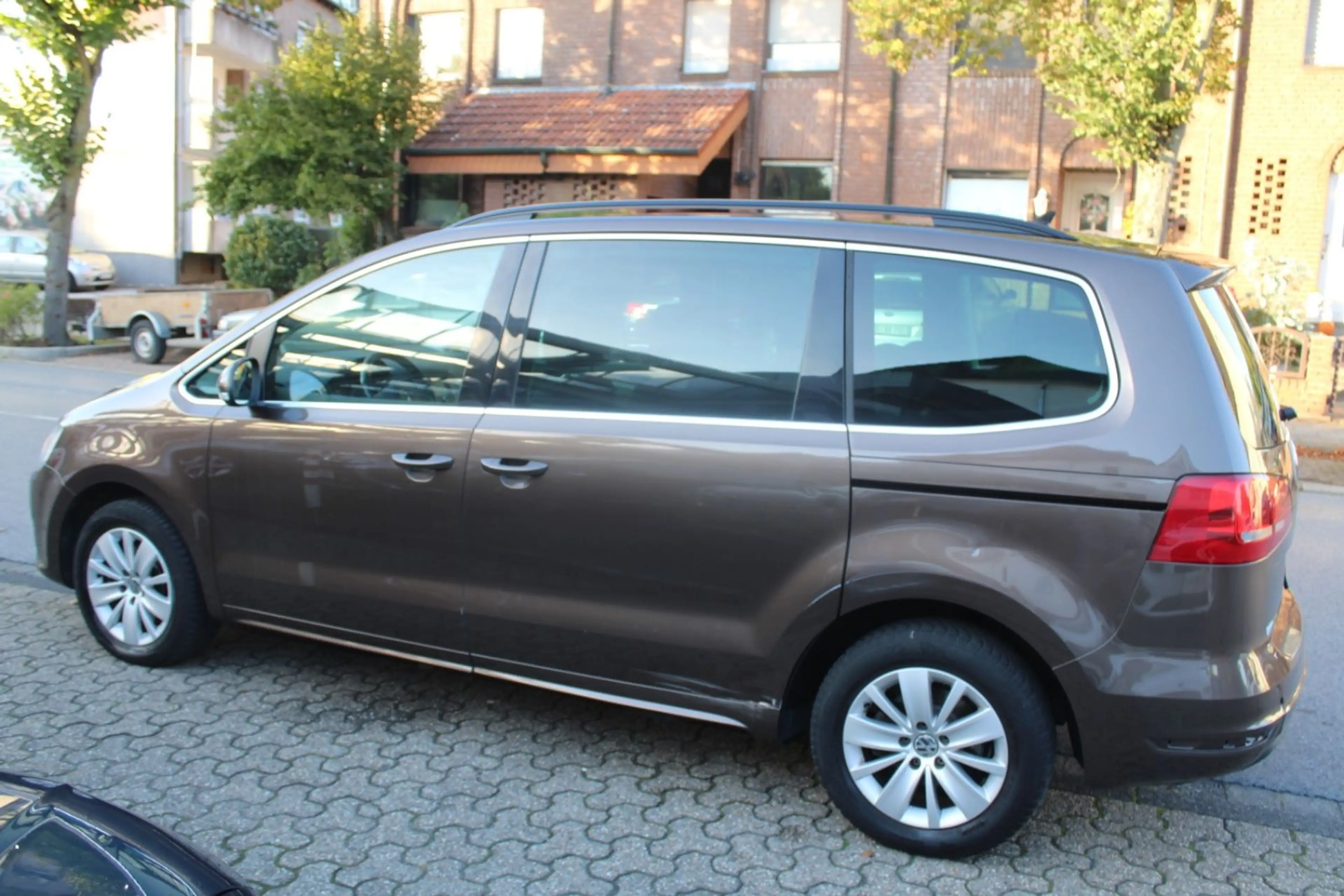 Volkswagen Sharan 1.4 TSI Comfortline BMT*7SITZER*NAVI*SHZ! — photo 6