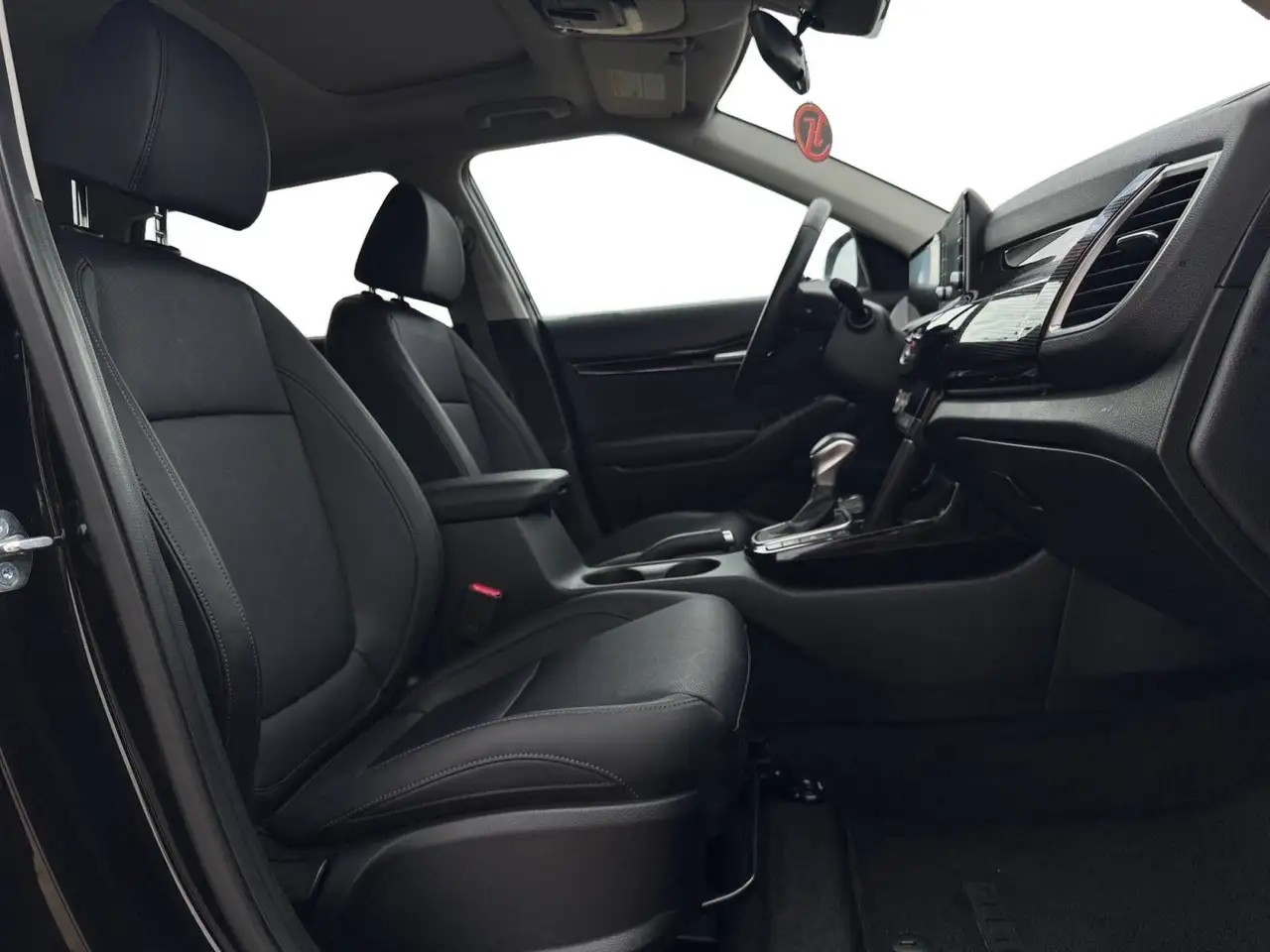 Kia Seltos снимка Kia Seltos
