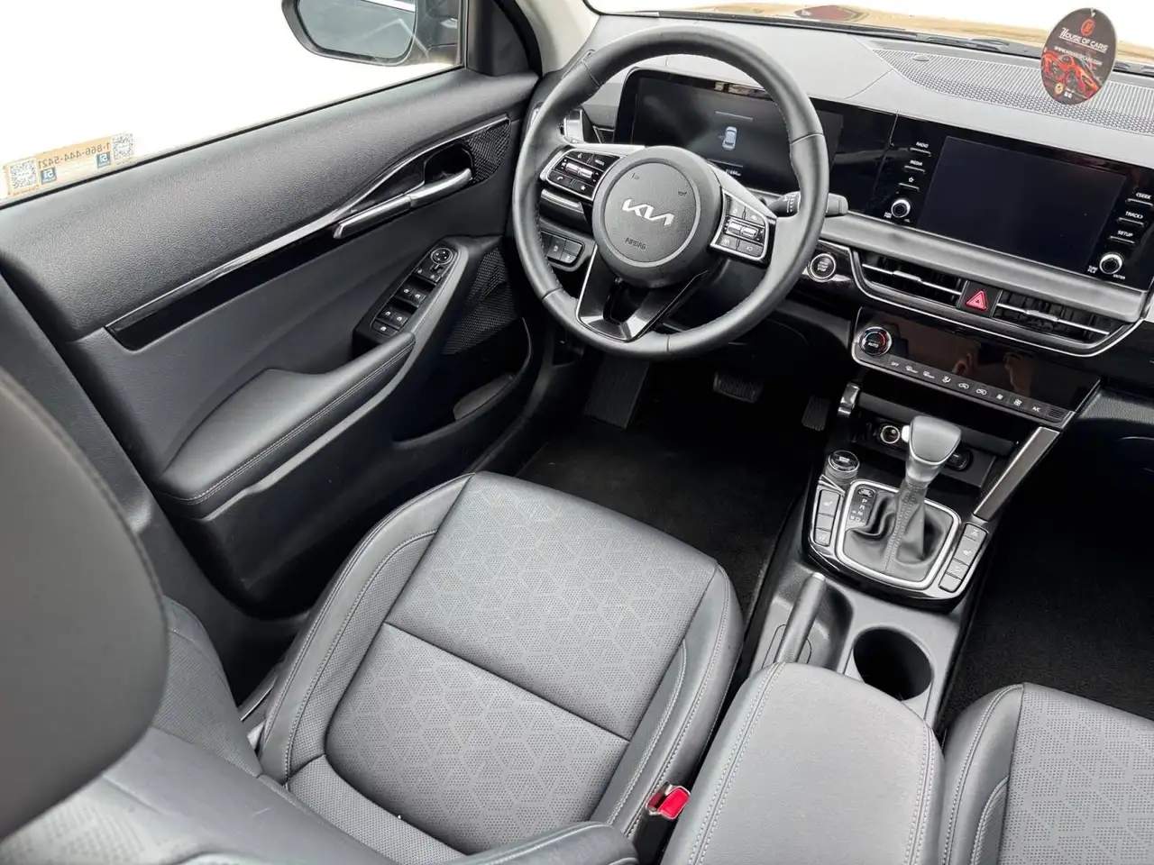 Kia Seltos снимка Kia Seltos