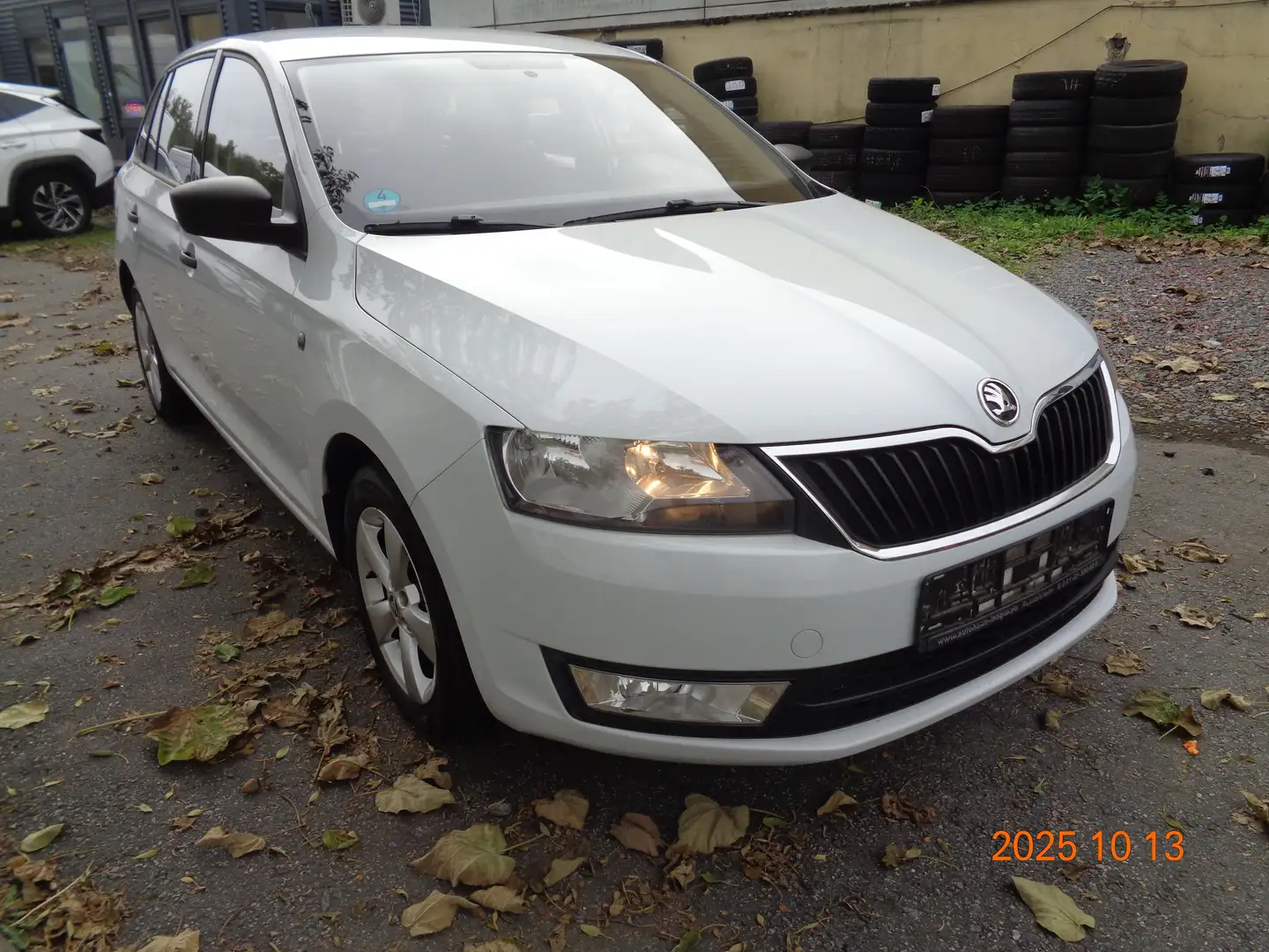Skoda Rapid/Spaceback Active Blanc - 2