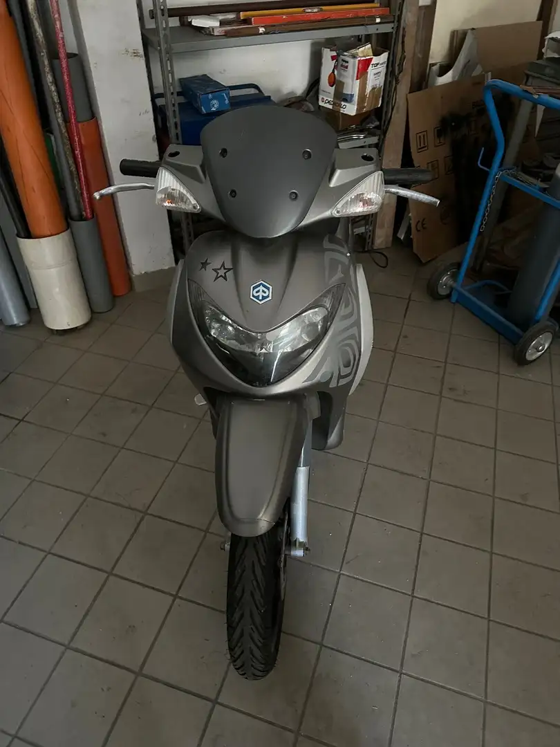 Piaggio Liberty 50 sport Grigio - 1