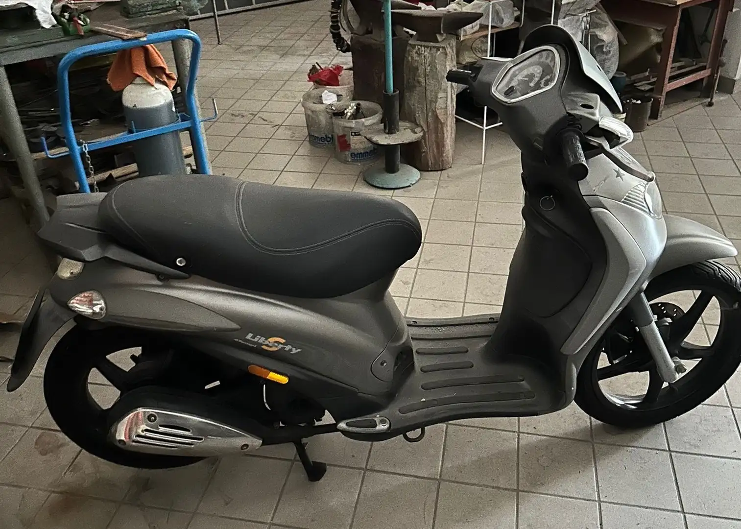 Piaggio Liberty 50 sport Grigio - 2