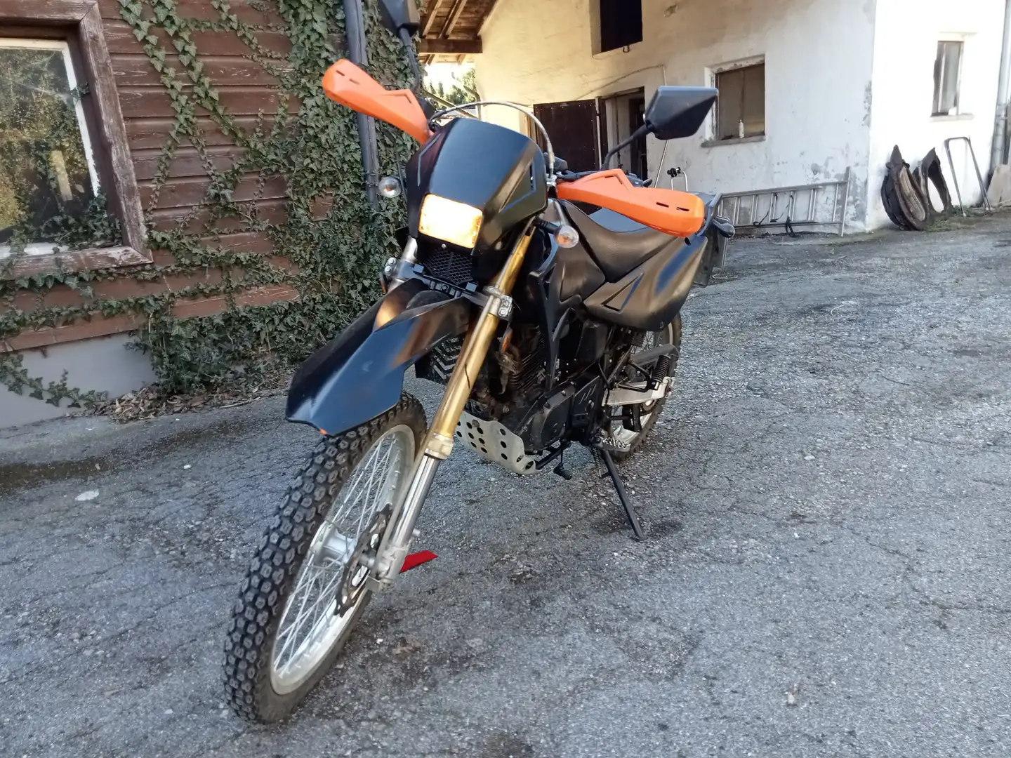 Qingqi QM 125 Negru - 2