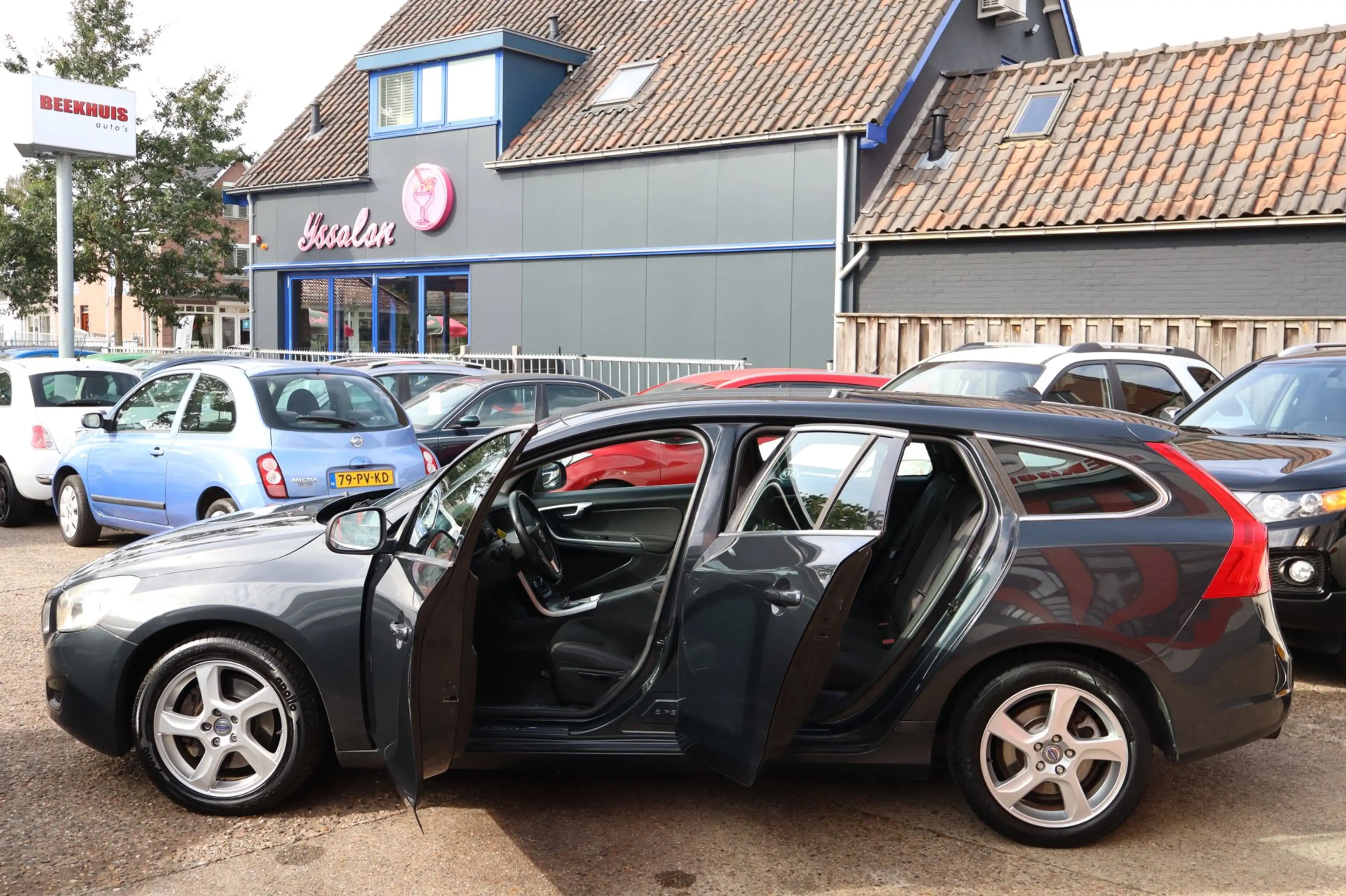 Volvo V60 2.0T Momentum , AUTOMAAT, 1/2 LEDER, NAVI. — photo 5