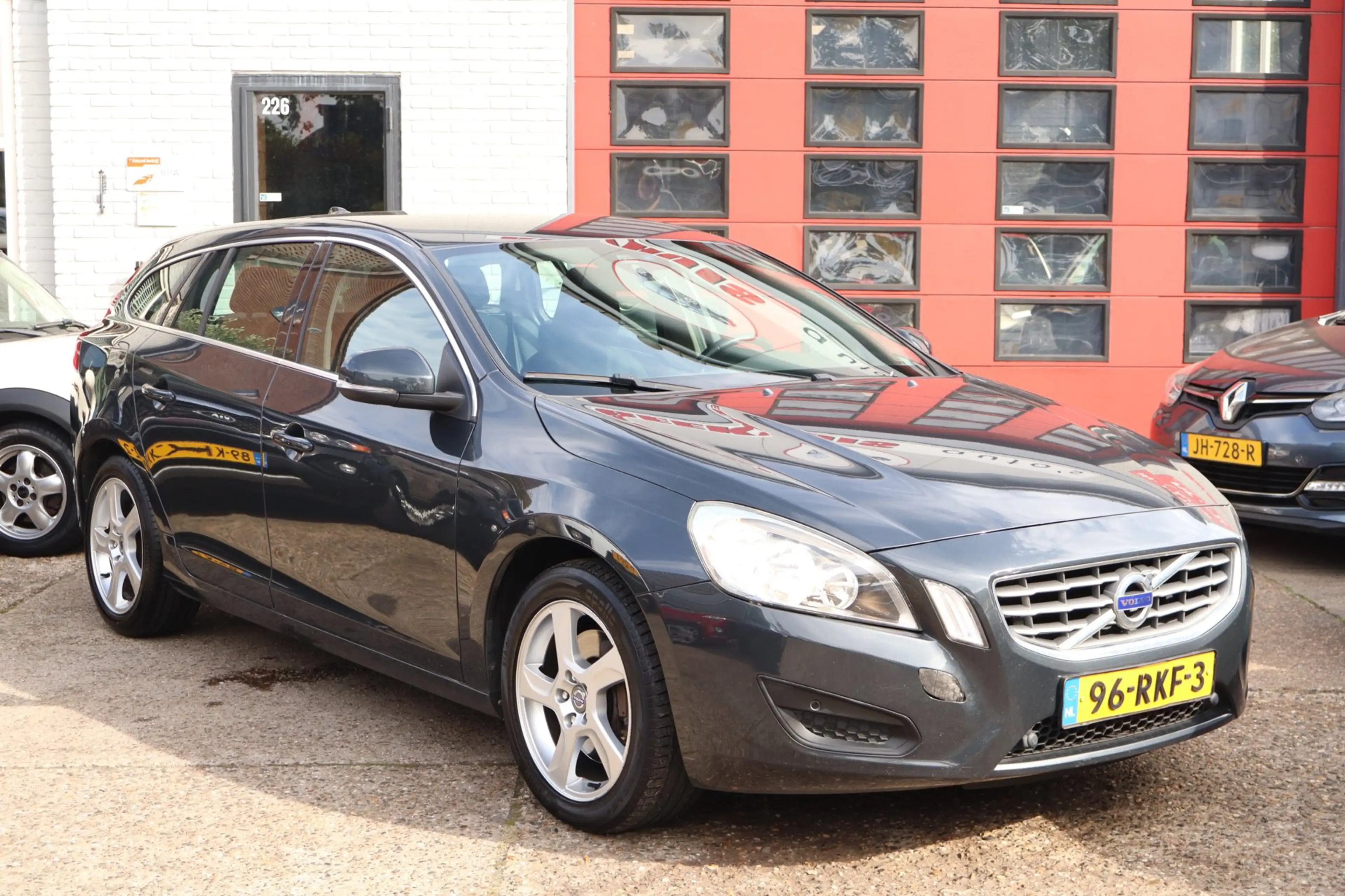 Volvo V60 2.0T Momentum , AUTOMAAT, 1/2 LEDER, NAVI. — photo 22