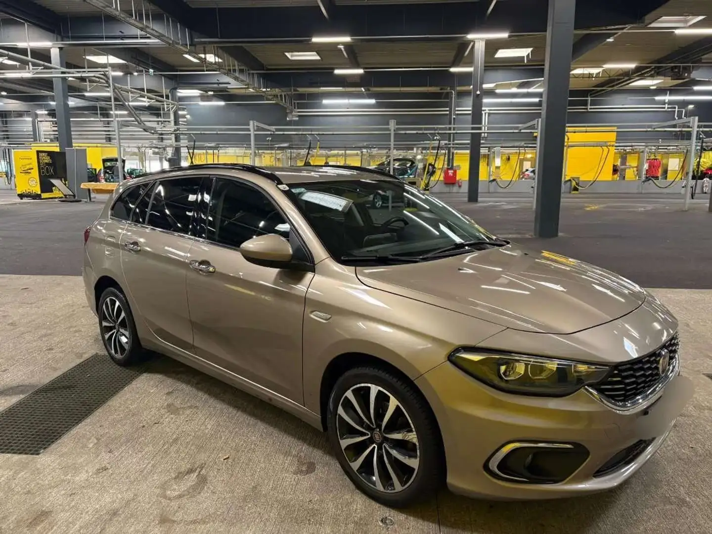 Fiat Tipo Tipo 1,6 MultiJet II 120 Lounge DDCT Lounge Grau - 1