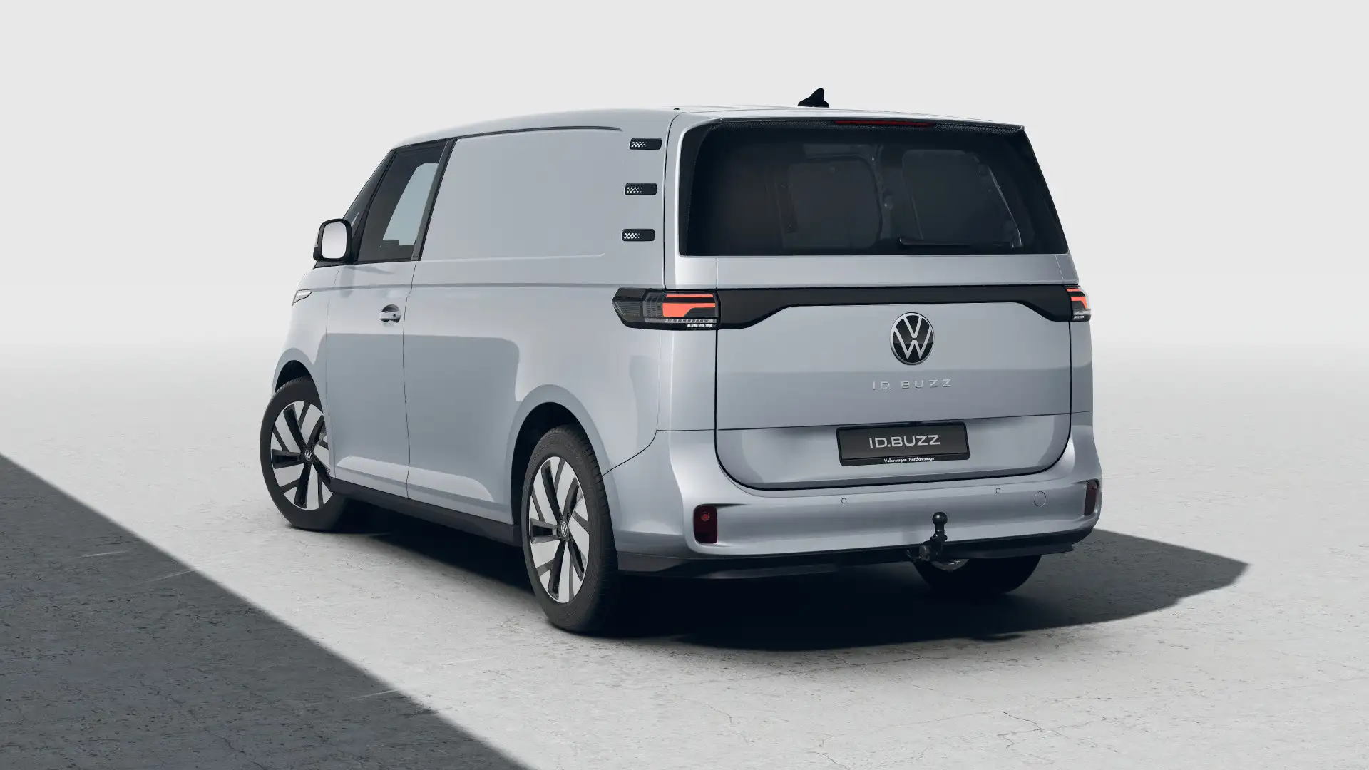 Volkswagen ID. Buzz Cargo 286pk Bulli Edition 79 kWh | Trekhaak Wegklapbaar Ezüst - 2
