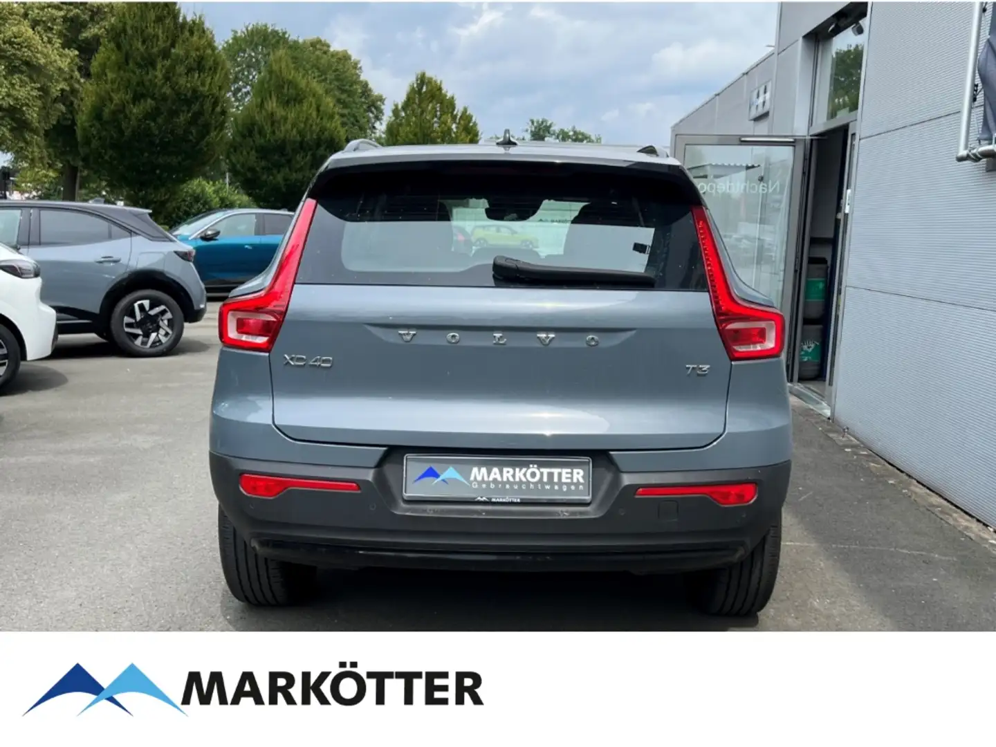 Volvo XC40 T3 R Design ACC/AHK/CAM/NAVI/SHZ/FSH/APPLE Grau - 2