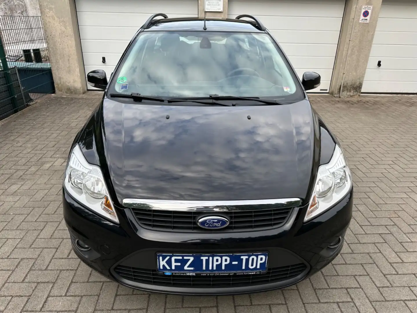 Ford Focus Style/Tüv neu / Klima/Scheckheftgepflegt Schwarz - 2
