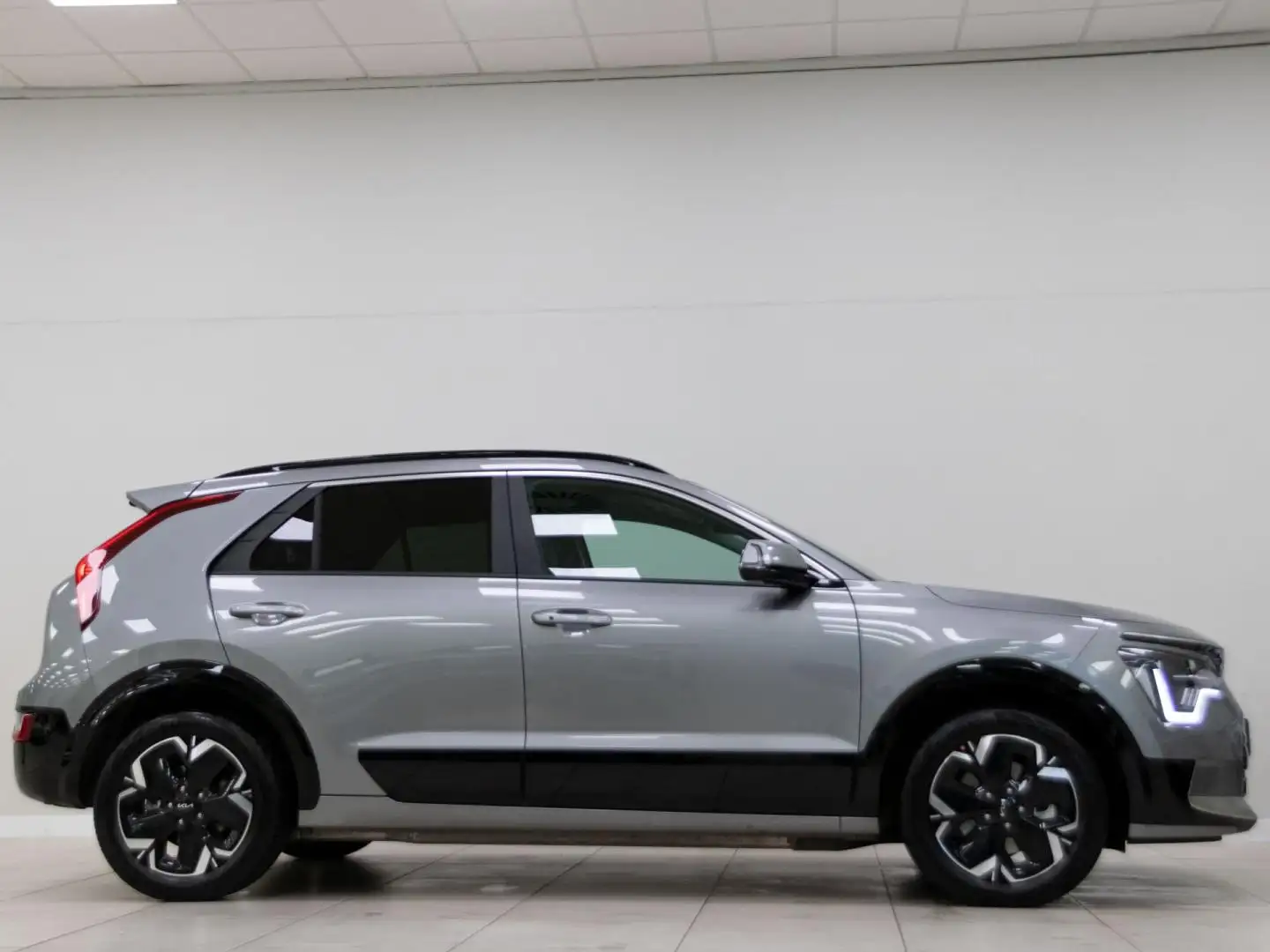 Kia Niro E-Niro Winter Edition Gris - 2
