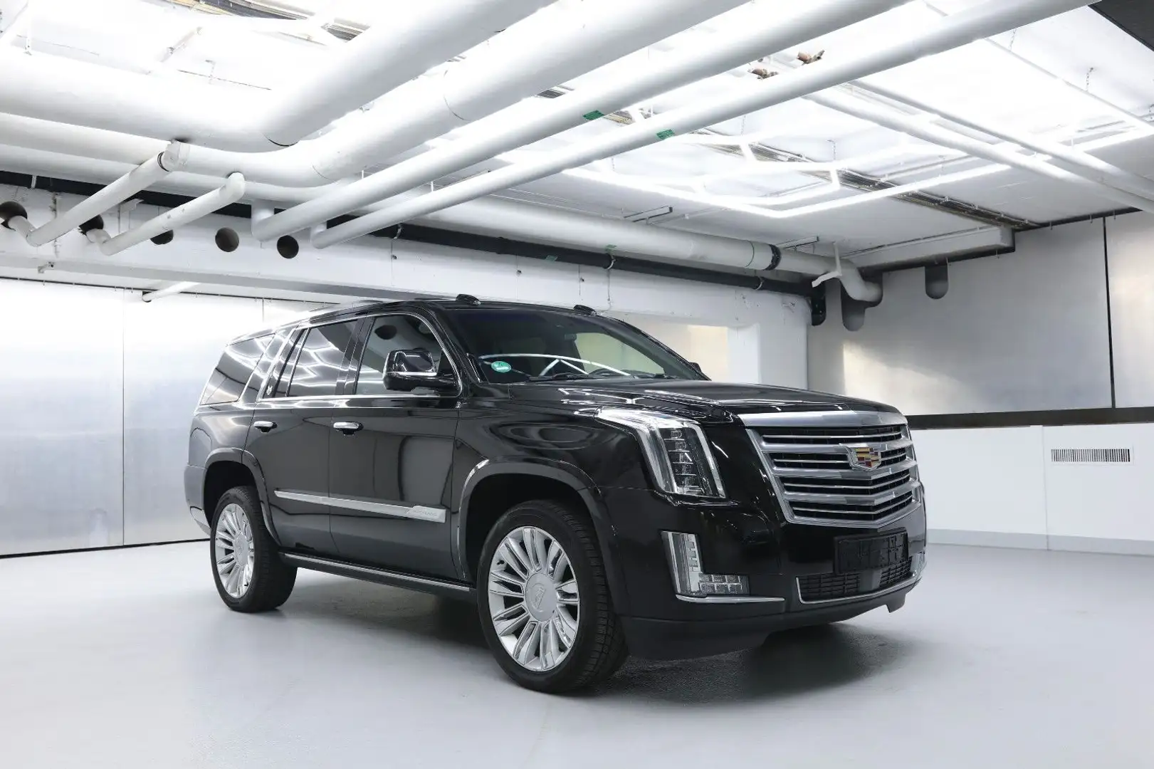 Cadillac Escalade 6.2 V8 Platinum 2.Hand Scheckheft Black - 2
