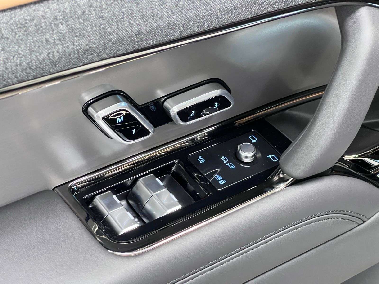 2026 Land Rover Range Rover Sport P400 DYNAMIC HSE thumb 24