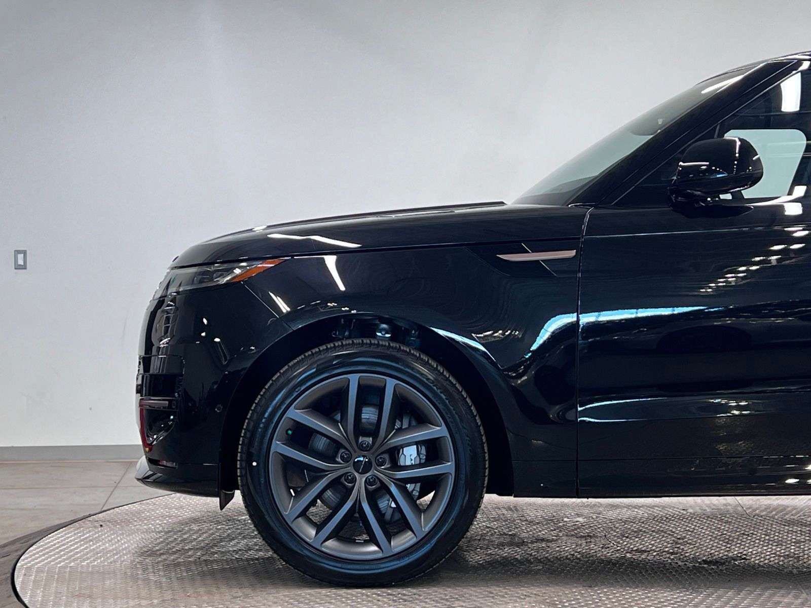 2026 Land Rover Range Rover Sport P400 DYNAMIC HSE alt 5
